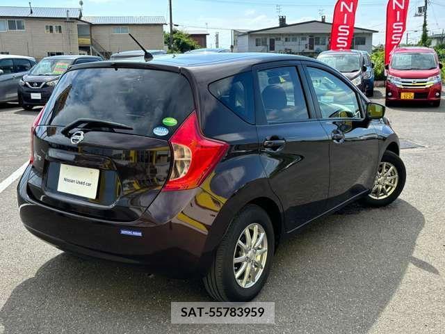 Nissan NOTE 2015-06 365381-1