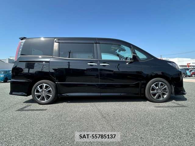 Toyota NOAH 2020-01 321652-3