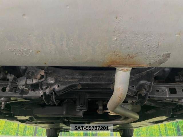 Lexus CT 2011-06 362702-19