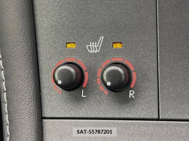 Lexus CT 2011-06 362702-6