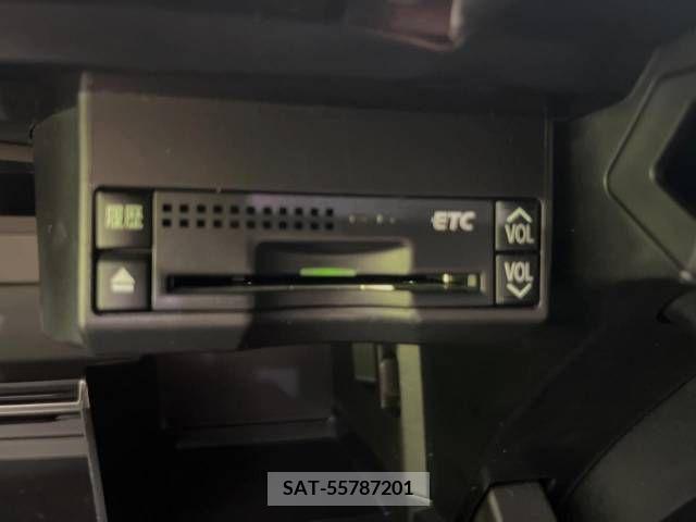 Lexus CT 2011-06 362702-5