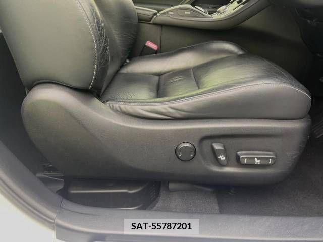 Lexus CT 2011-06 362702-4