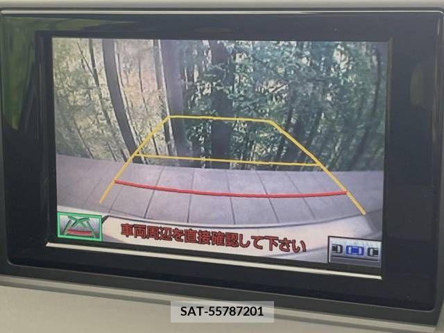 Lexus CT 2011-06 362702-3