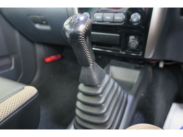 Suzuki JIMNY 2018-01 3860-18