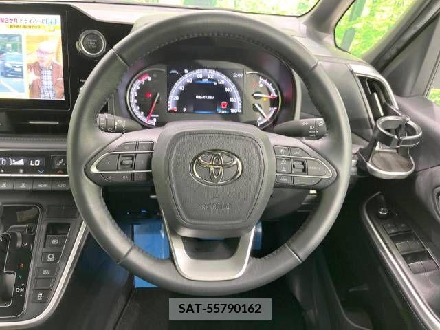 Toyota VOXY 2022-11 336663-12