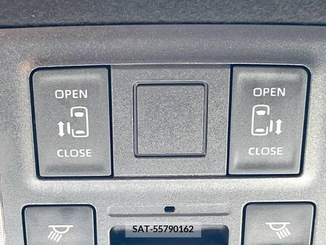 Toyota VOXY 2022-11 336663-6