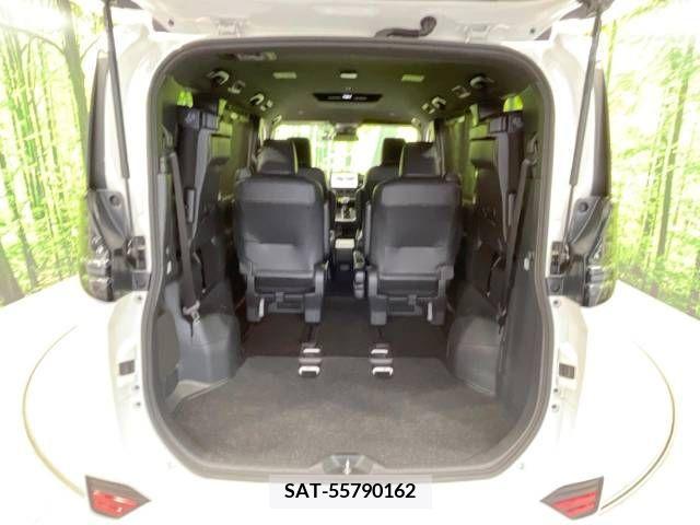 Toyota VOXY 2022-11 336663-11