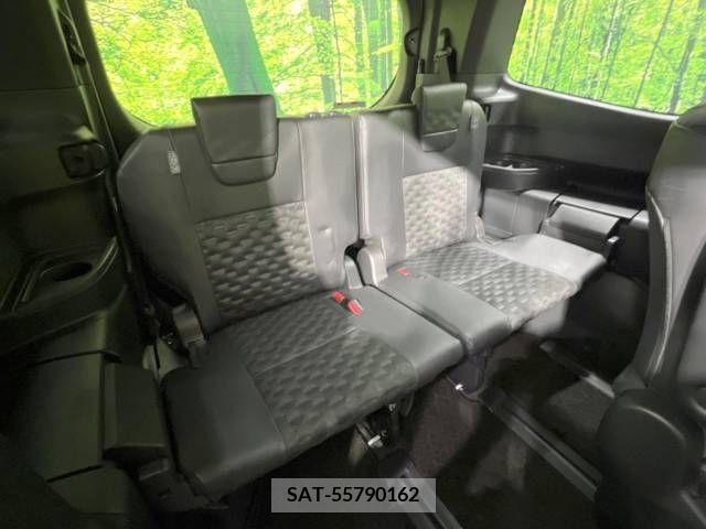 Toyota VOXY 2022-11 336663-10
