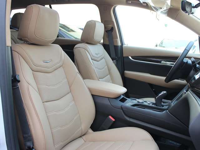 Cadillac XT6 2022-12 11042-5