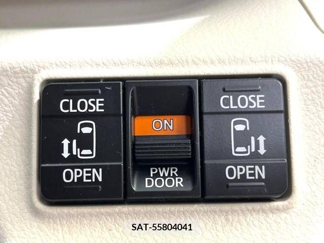 Toyota SIENTA 2015-10 240734-3