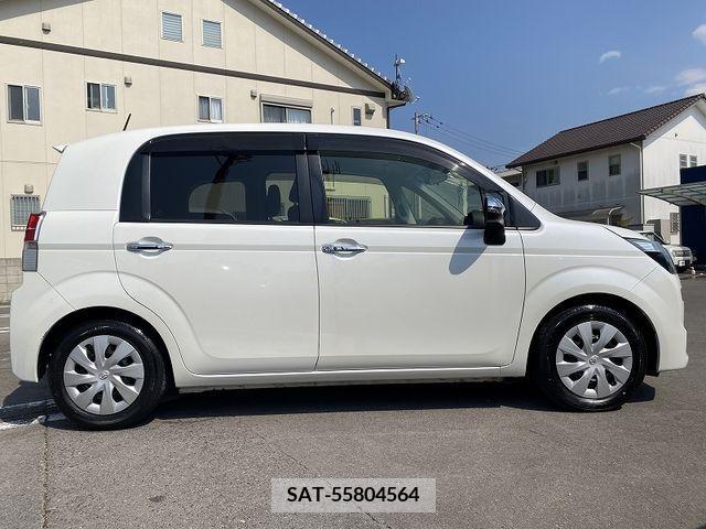 Toyota SPADE 2015-08 286021-4