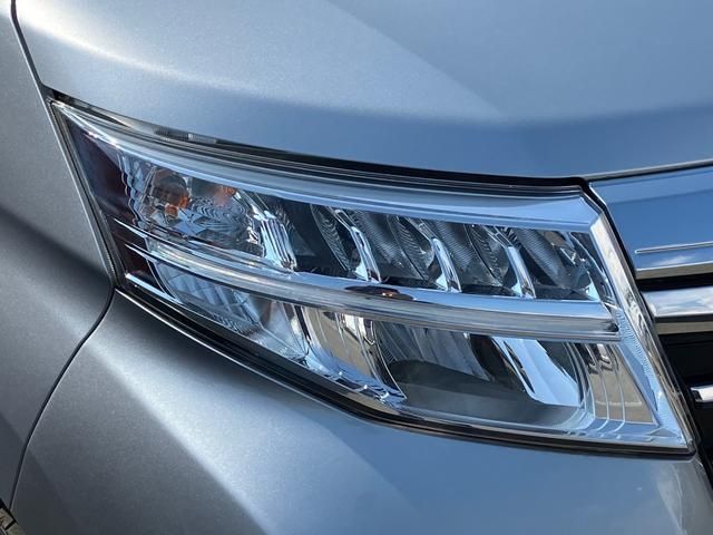 Toyota ROOMY 2018-08 20284-2