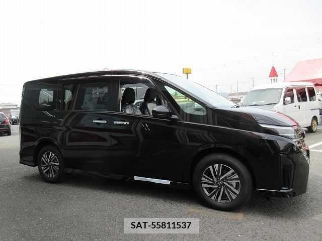 Nissan SERENA 2024-03 377521-17