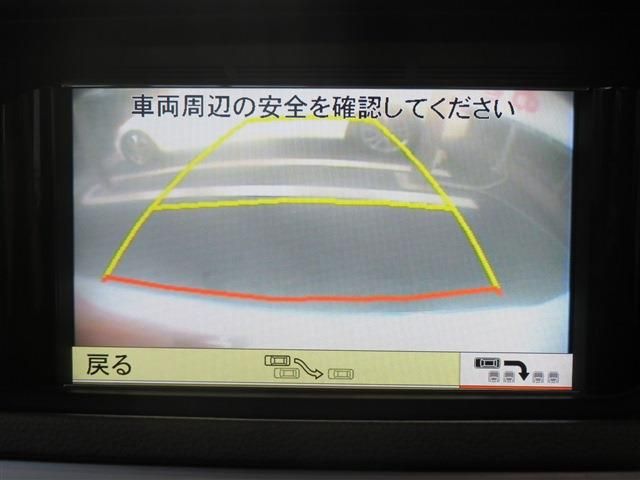 Mercedes Benz E-CLASS 2010-11 188308-14