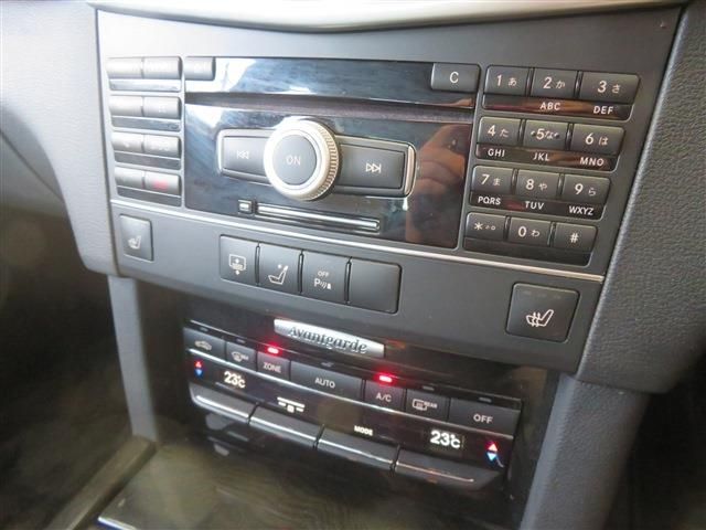 Mercedes Benz E-CLASS 2010-11 188308-16