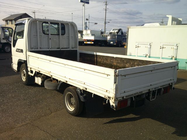 Nissan ATLAS 2003-11 1362-4