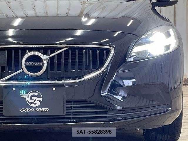 Volvo V40 2017-12 320572-17