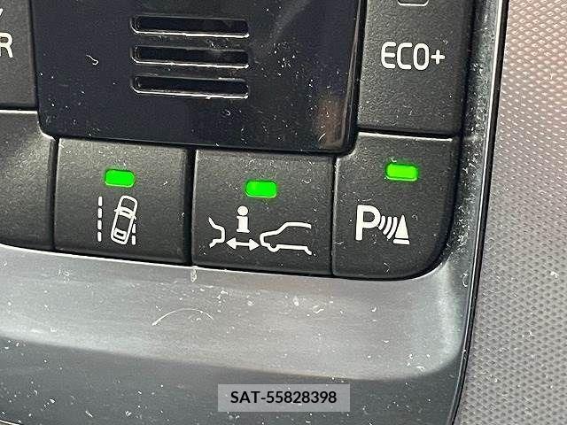 Volvo V40 2017-12 320572-7