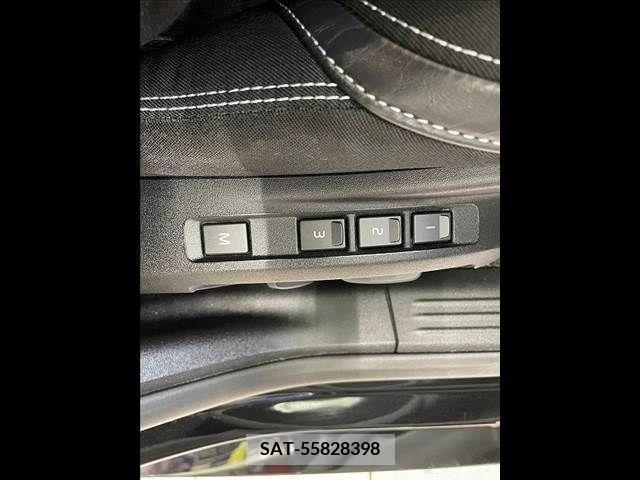 Volvo V40 2017-12 320572-6