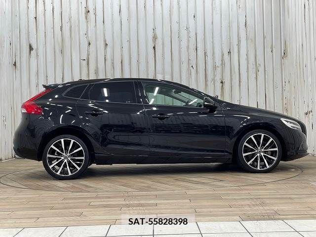 Volvo V40 2017-12 320572-14