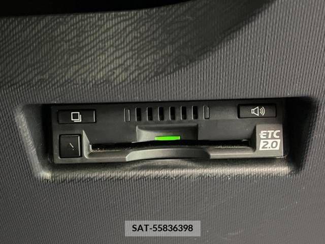 Toyota AQUA 2018-08 260435-5