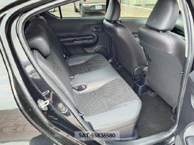 Toyota AQUA 2017-08 245271-10