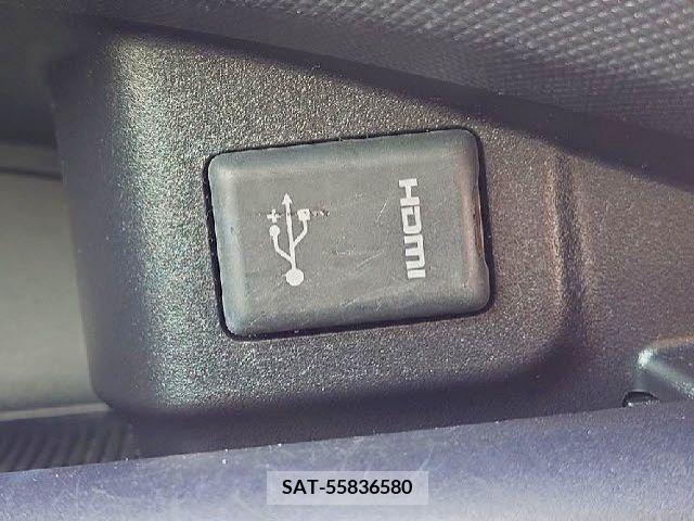 Toyota AQUA 2017-08 245271-12