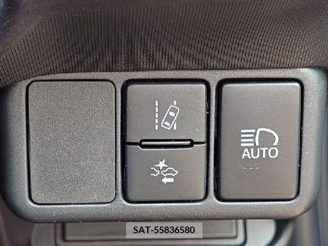 Toyota AQUA 2017-08 245271-15