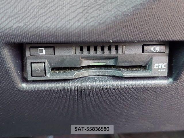 Toyota AQUA 2017-08 245271-16
