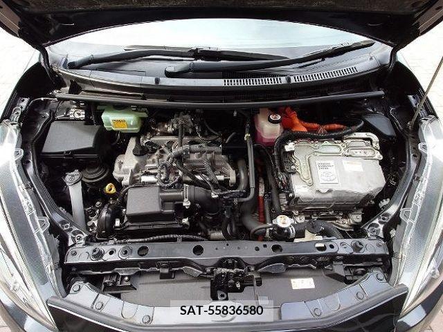 Toyota AQUA 2017-08 245271-27