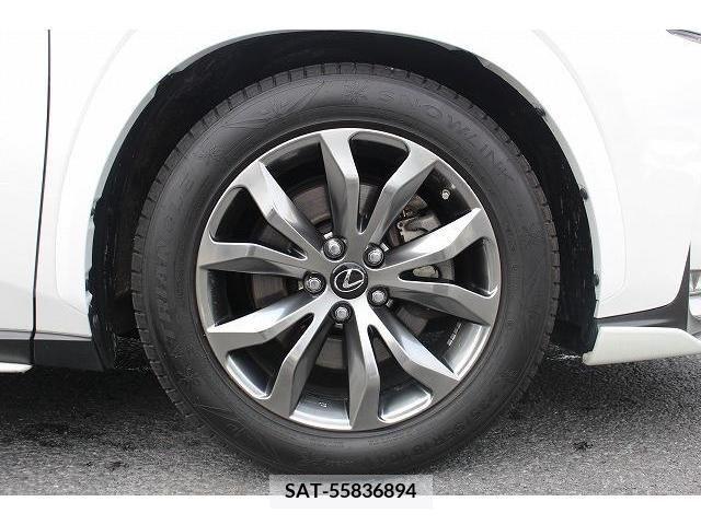 Lexus NX 2015-02 275608-12