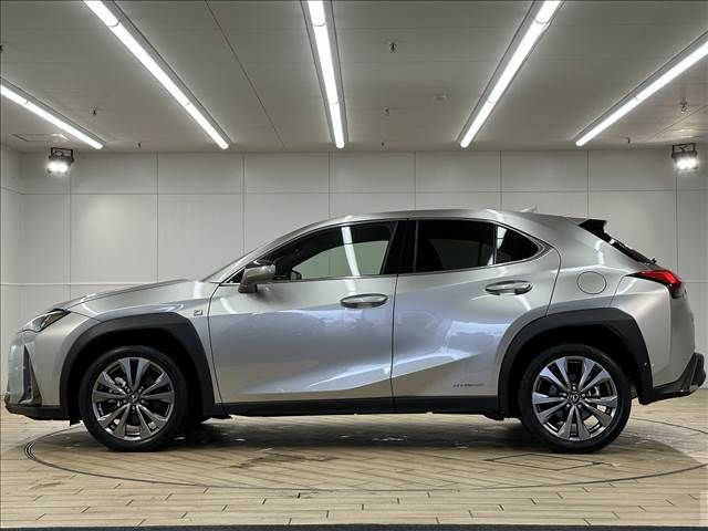 Lexus UX 2019-07 12039-15