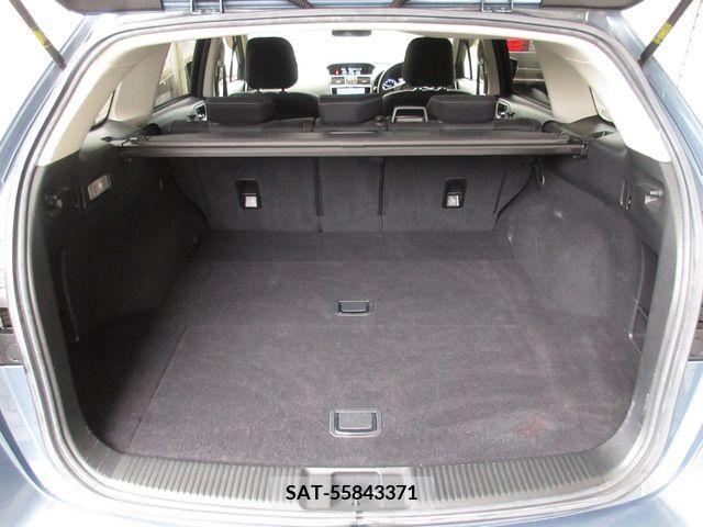 Subaru LEVORG 2017-09 215840-9