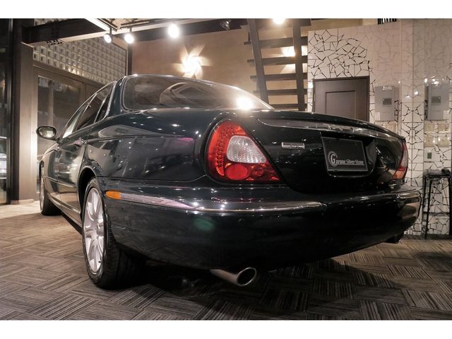Jaguar XJ SERIES 2005-11 2815-8
