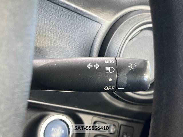 Toyota AQUA 2014-07 389304-7