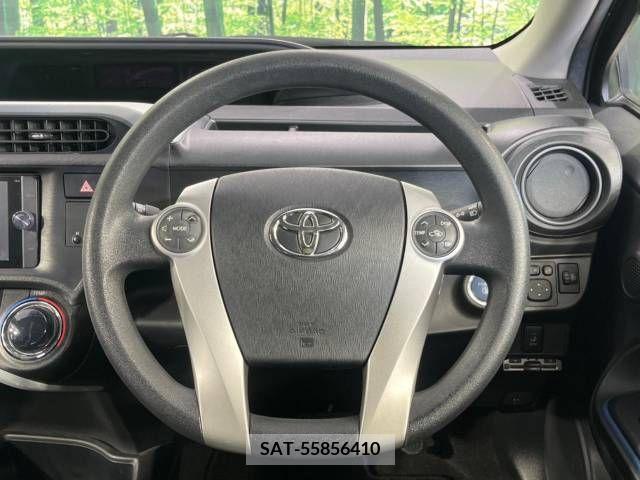 Toyota AQUA 2014-07 389304-11