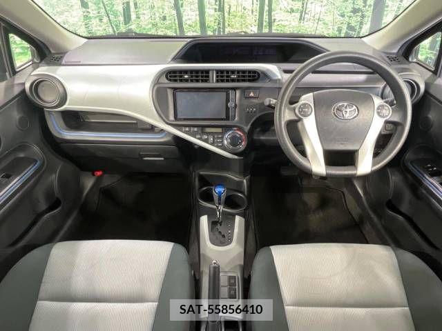 Toyota AQUA 2014-07 389304-1