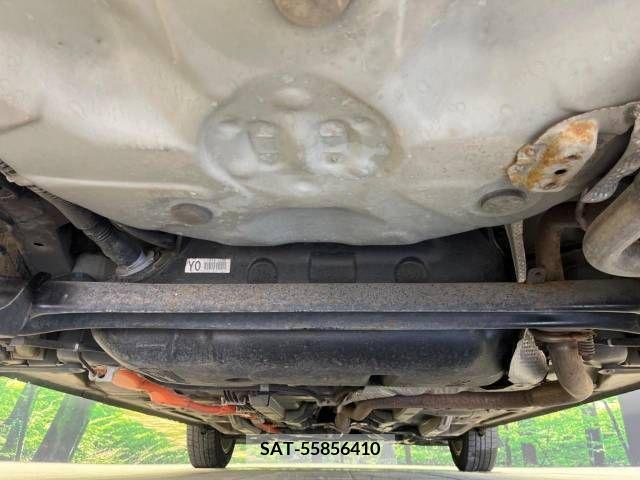 Toyota AQUA 2014-07 389304-19