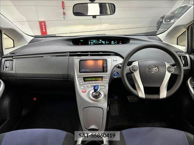 Toyota PRIUS 2012-11 322041-1