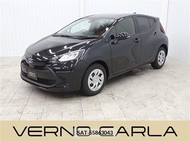 Toyota AQUA 2022-01 389259-0