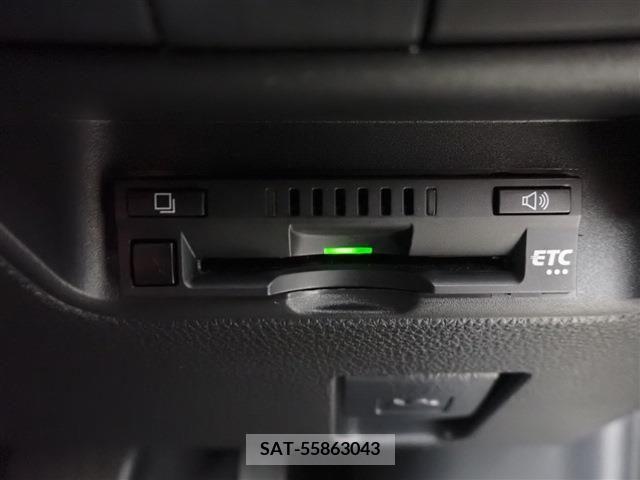 Toyota AQUA 2022-01 389259-12
