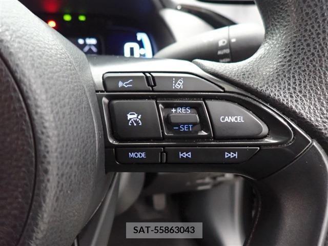 Toyota AQUA 2022-01 389259-17