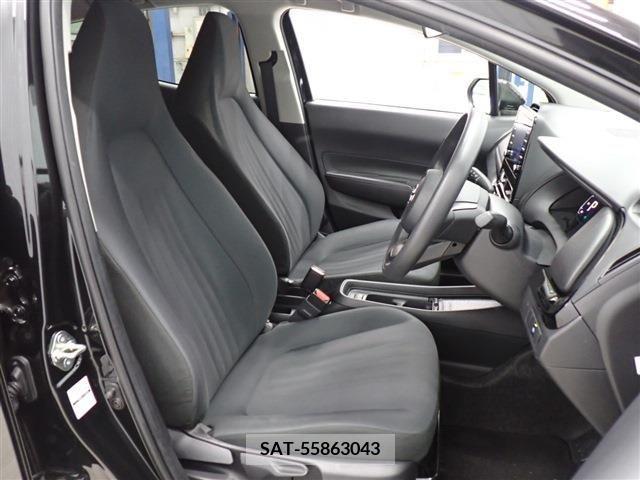 Toyota AQUA 2022-01 389259-21