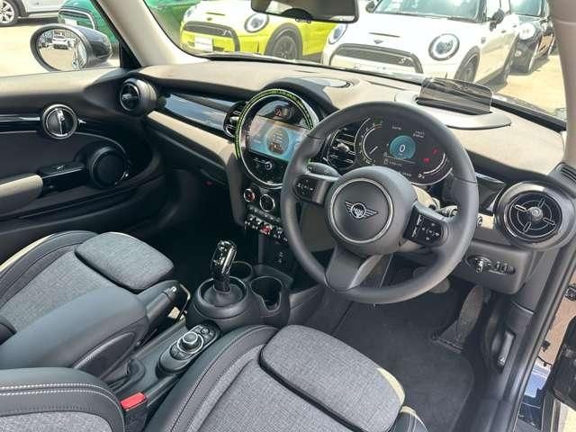 Bmw MINI 2023-02 9765-1