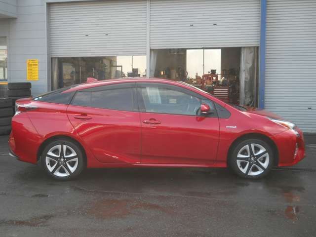 Toyota PRIUS 2017-02 3747-3