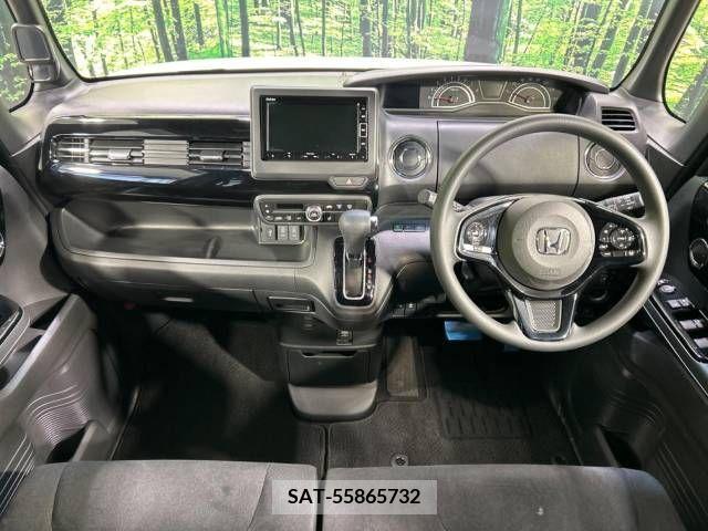 Honda N BOX CUSTOM 2021-11 211608-1