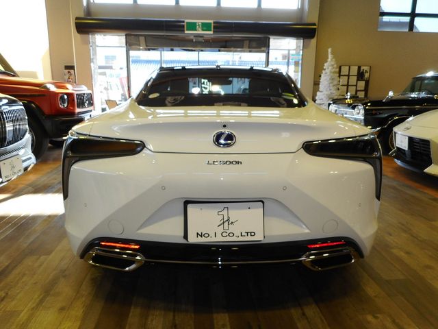 Lexus LC 2018-02 189911-4