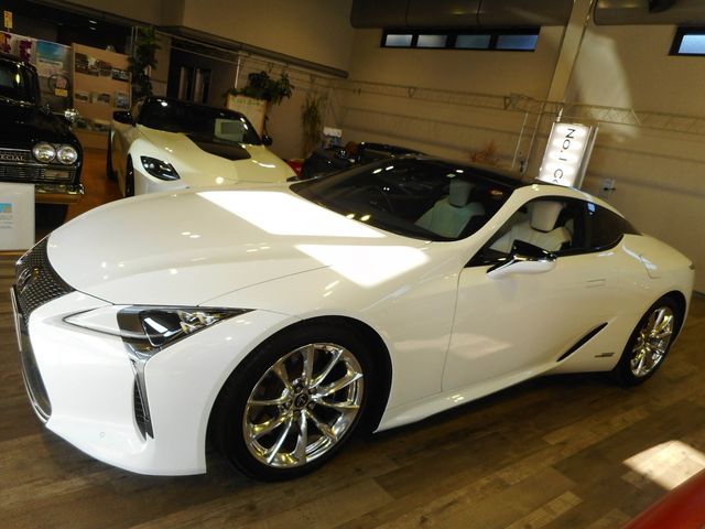 Lexus LC 2018-02 189911-6