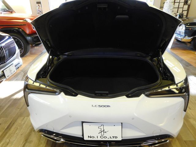 Lexus LC 2018-02 189911-26