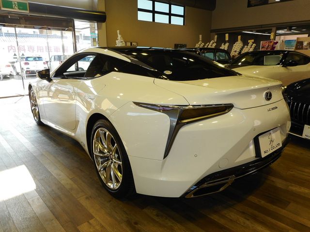 Lexus LC 2018-02 189911-8